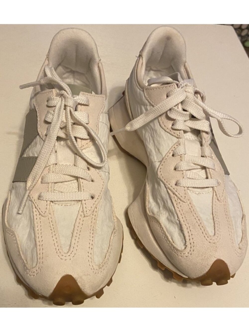 New Balance 327 Women's WS327FTB Sneakers Women's Size 6.5
